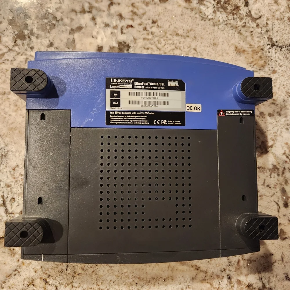 Linksys EtherFast Cable/DSL Router - Picture 5 of 8